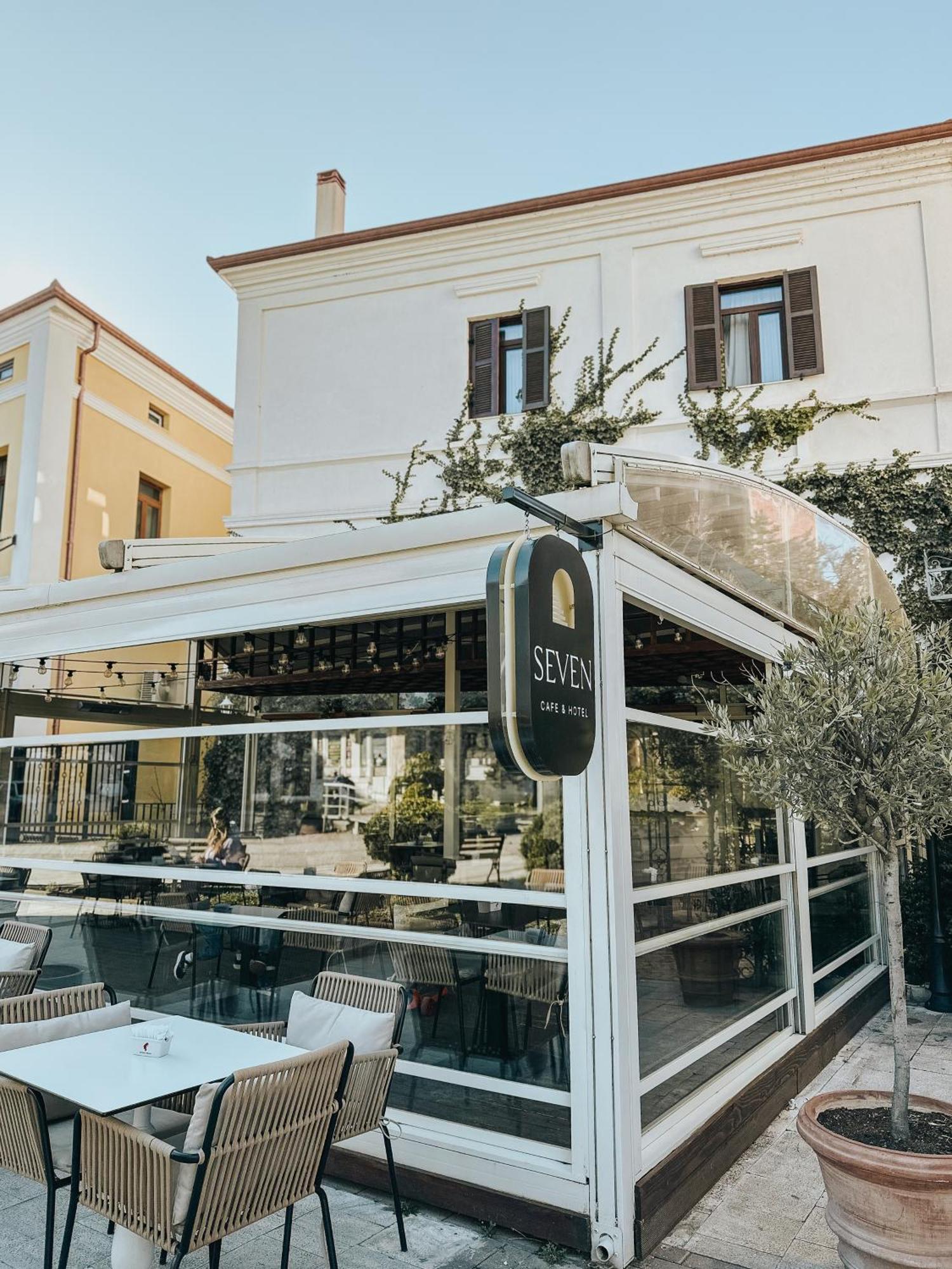 Seven Cafe & Hotel Pogradec Exterior photo