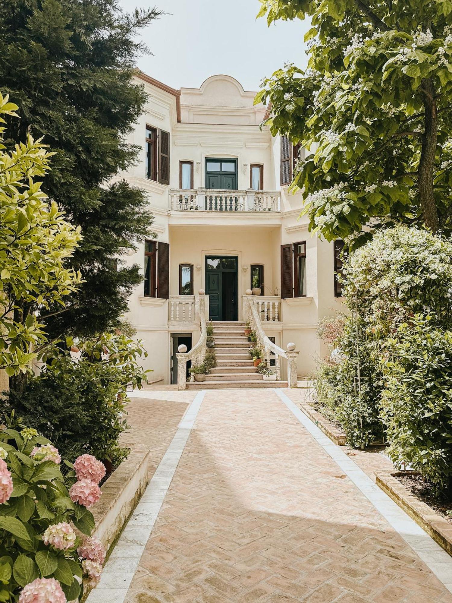 Seven Cafe & Hotel Pogradec Exterior photo